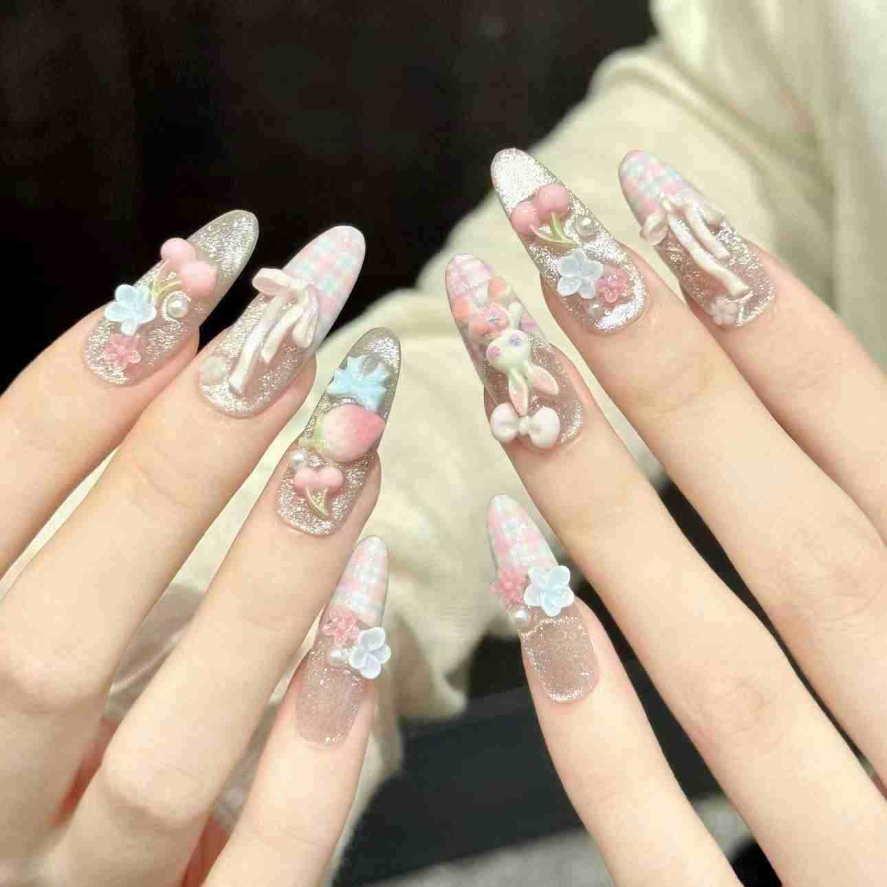 10個入りオーバル型ハンドメイドつけ爪、ライトブルーの花柄ベ - Nail Art Fake のレビューと価格