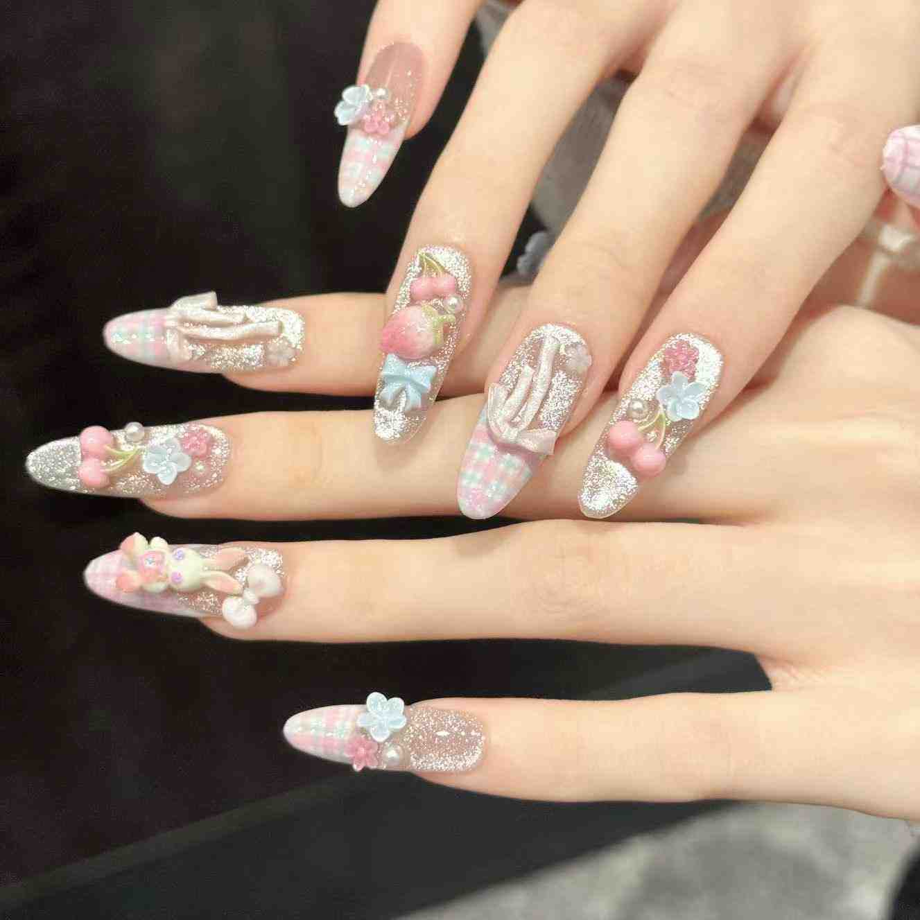 10個入りオーバル型ハンドメイドつけ爪、ライトブルーの花柄ベ - Nail Art Fake のレビューと価格