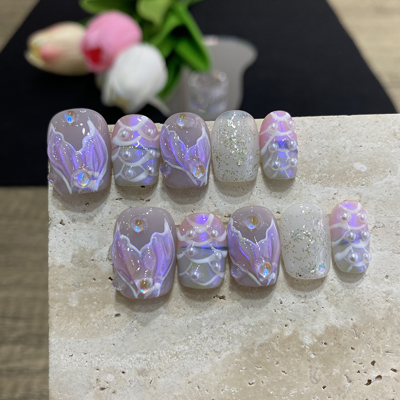 10 個蝶の花フェイクネイルミディアムコフィン付け爪パールグ - Nail Art Flower のレビューと価格