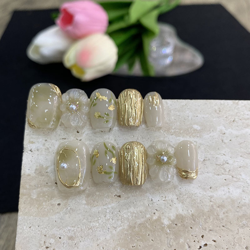 10 個蝶の花フェイクネイルミディアムコフィン付け爪パールグ - Nail Art Flower のレビューと価格