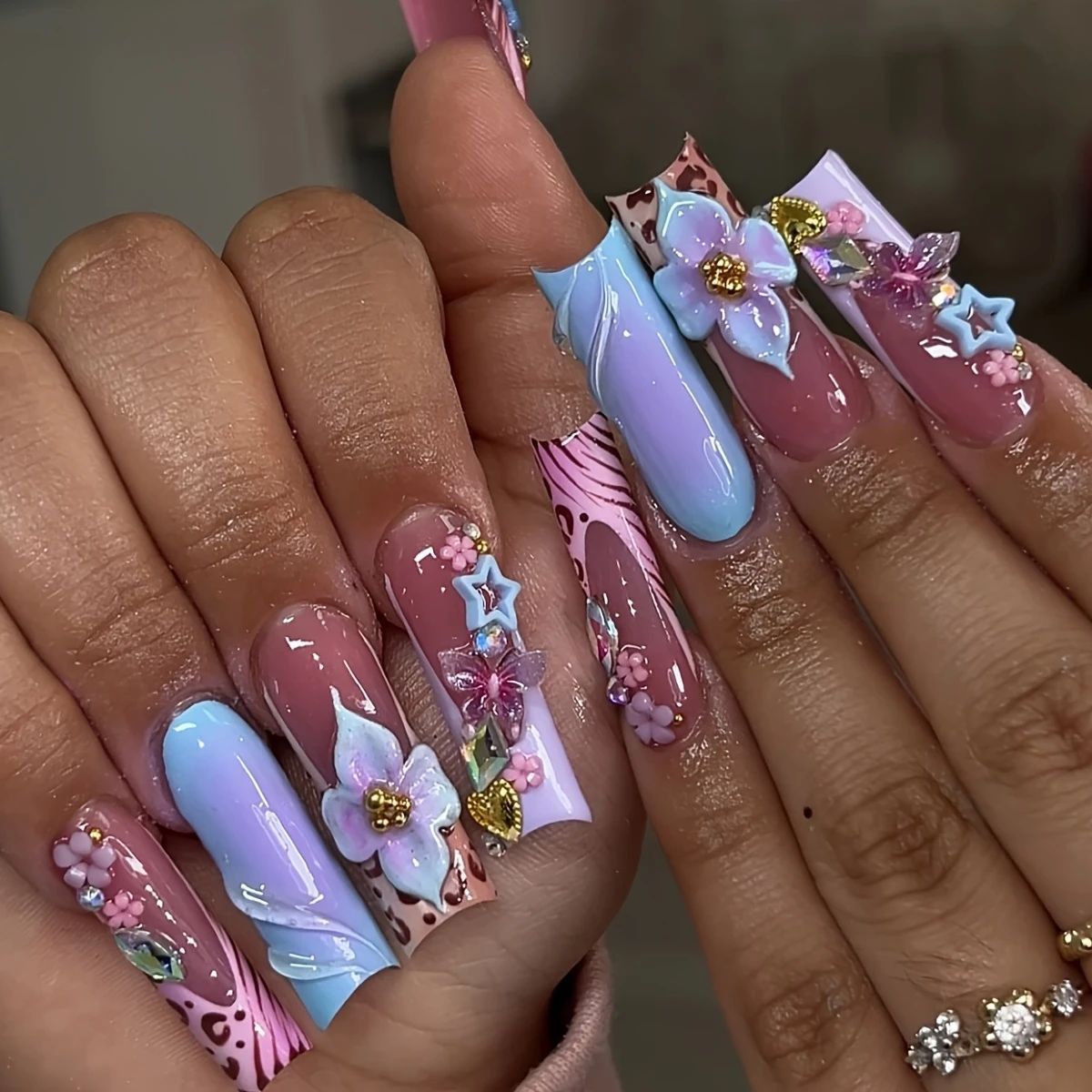 24枚入りウェアラブルスクエアプレスオンネイルサマースウィー - Nail Art Flower のレビューと価格