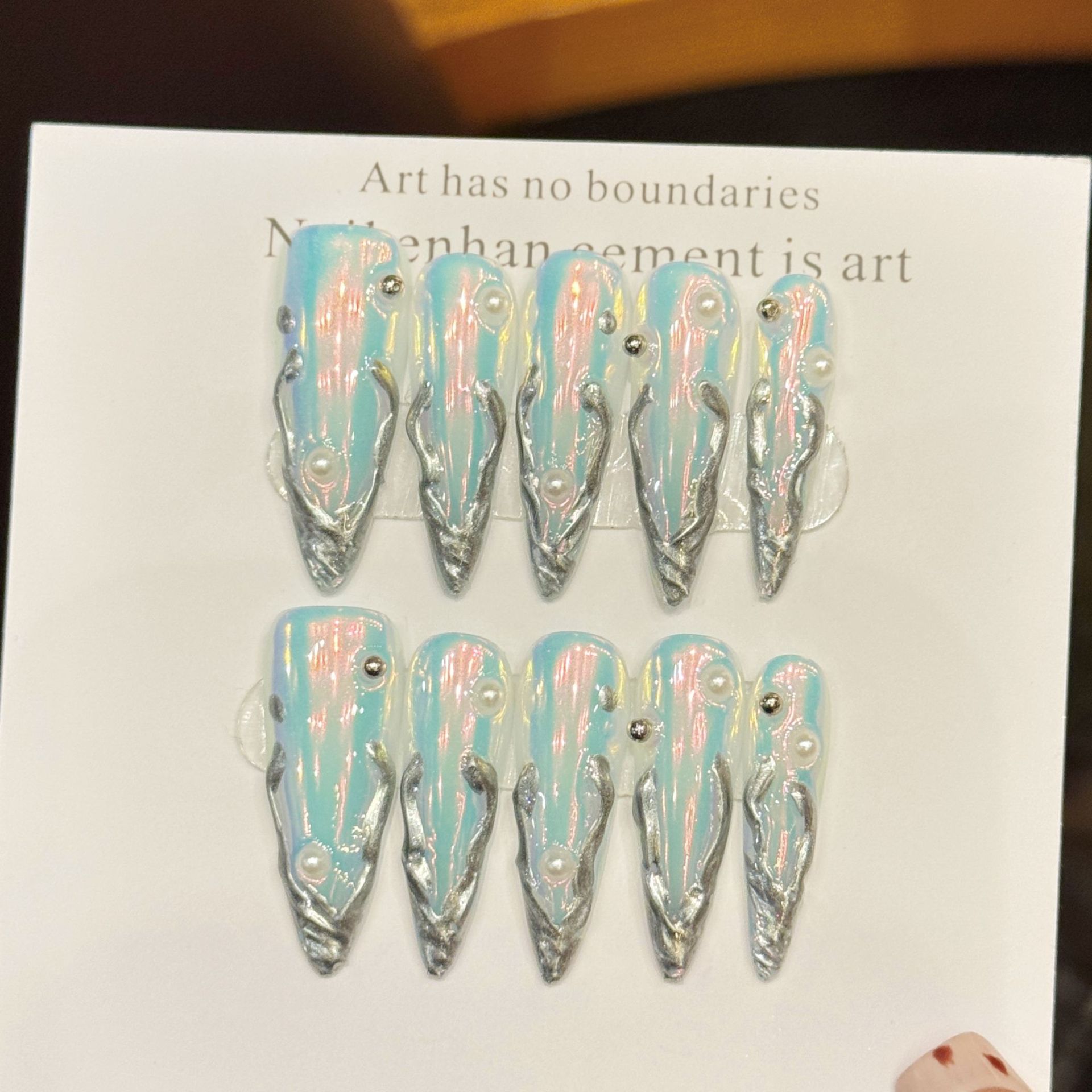 10個入り シルバーオーロラ ロングスティレット フェイクネ - Nail Art Fake のレビューと価格