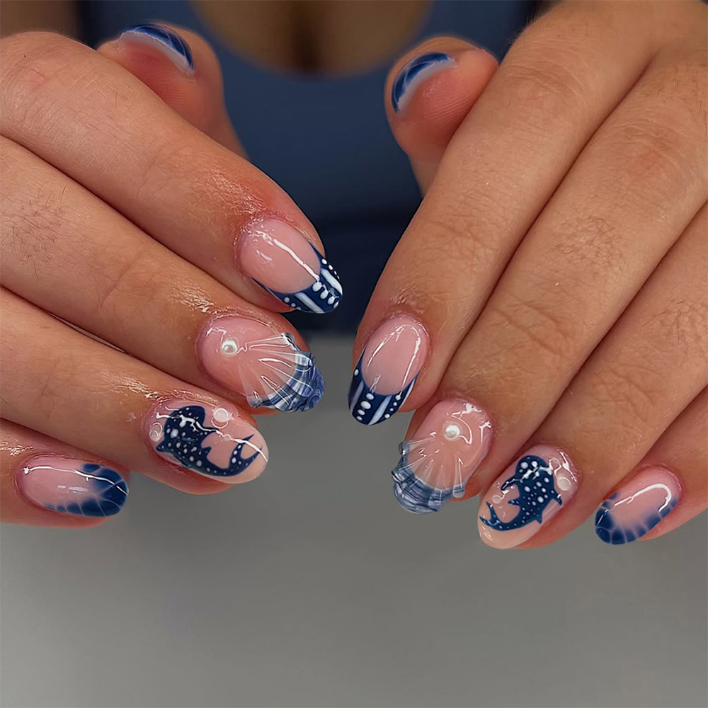 24個入り アーモンド型 3Dジェルネイル クジラ柄 パール - Nail Art Fake のレビューと価格