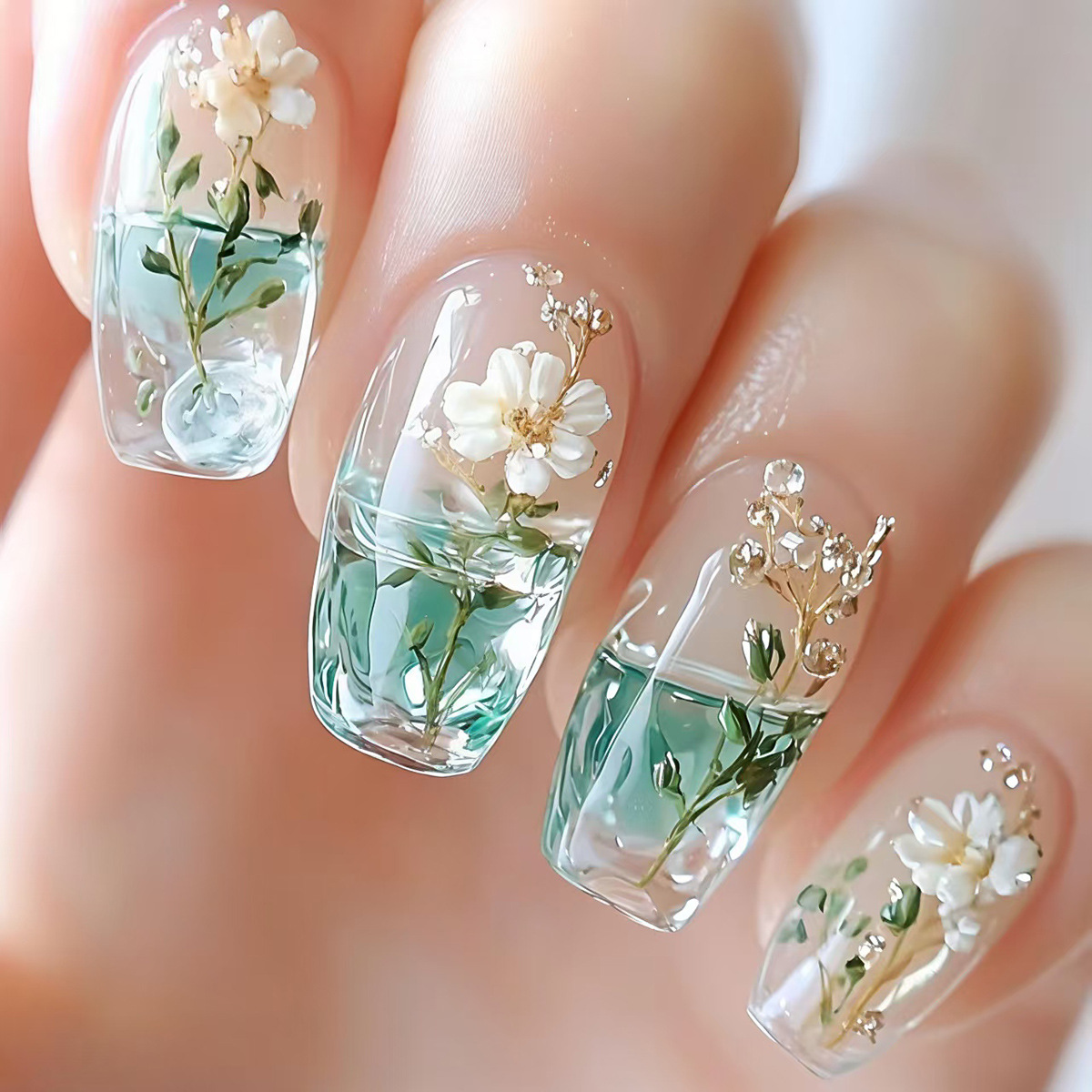 女性・女の子向けミディアムサイズのフェイクネイル、半透明グラ - Nail Art Flower のレビューと価格