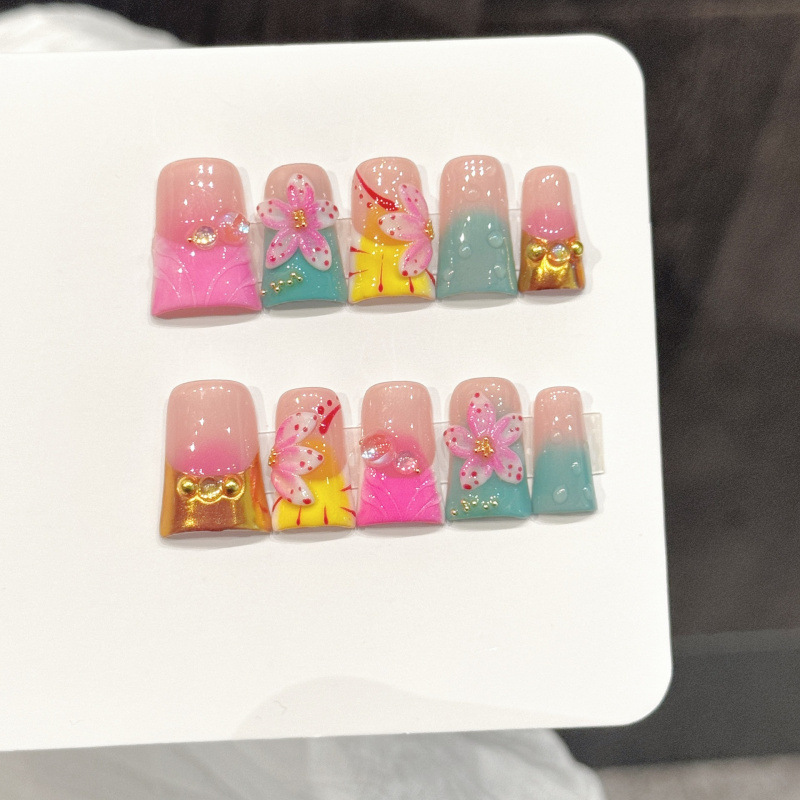 10個入り オーシャンスタイル フェイクネイル ダックビル  - Nail Art Fake のレビューと価格