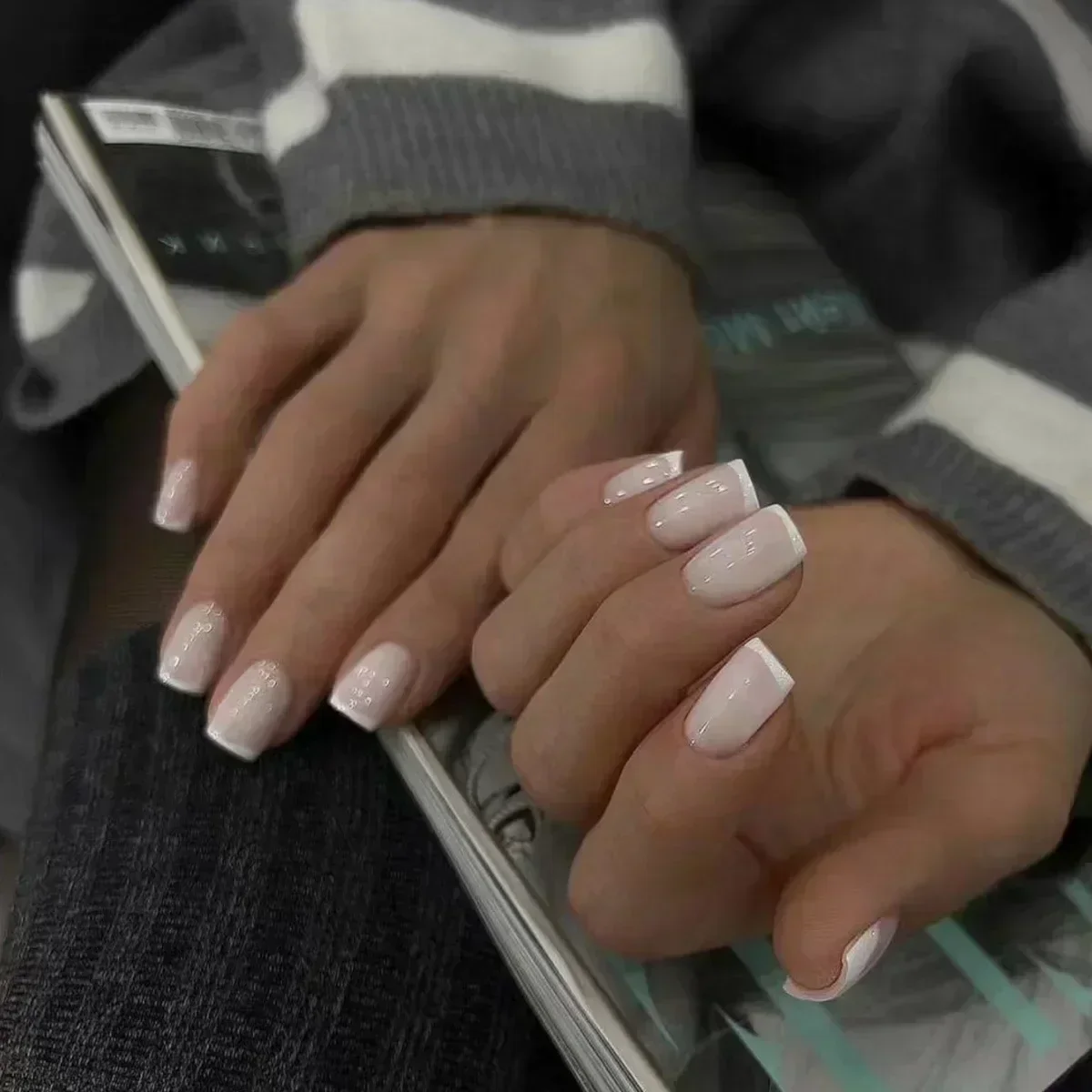 24枚入り シンプルバレエグリッター 取り外し可能ネイル ピ - Nail Art Fake のレビューと価格