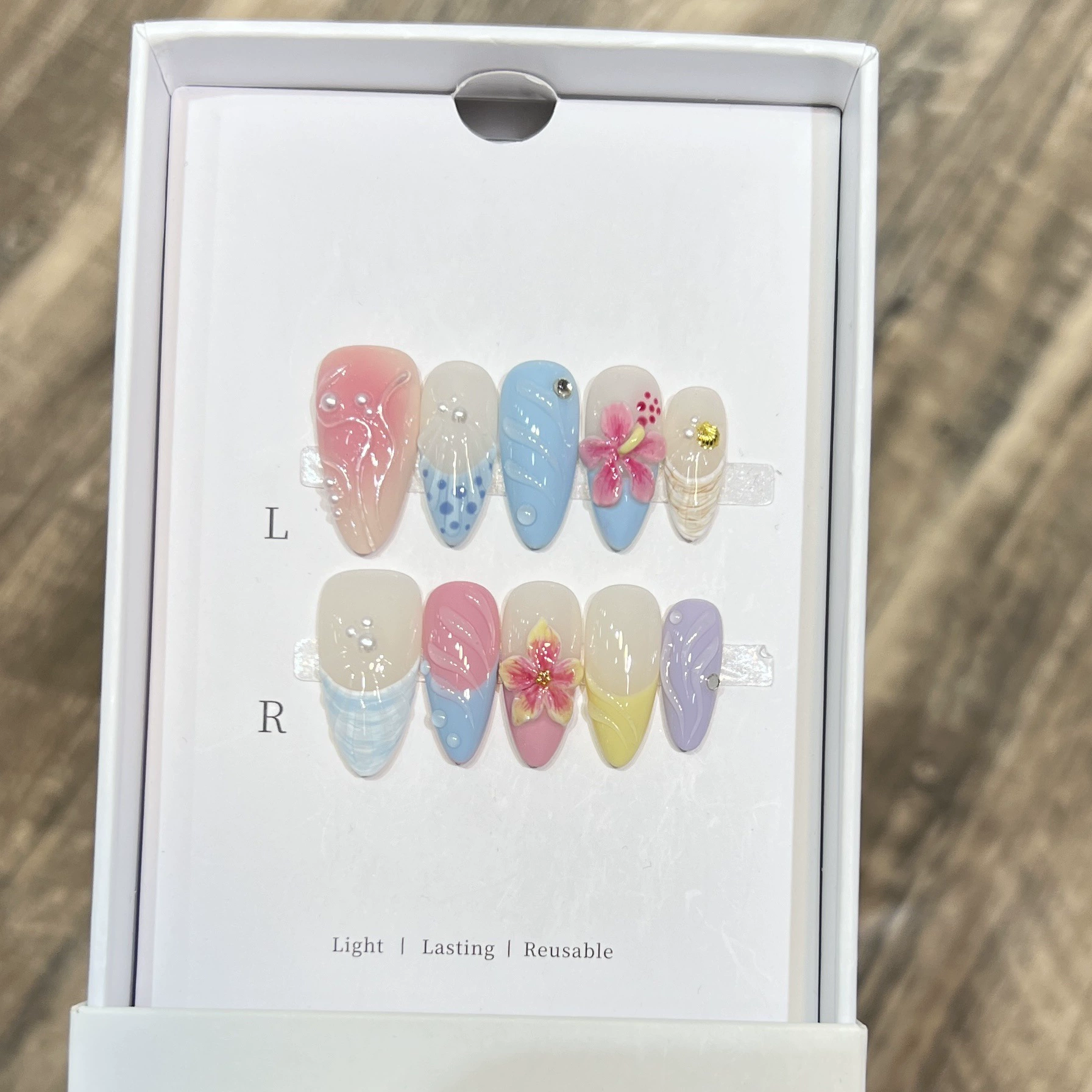10個入り ミルキーヌード 優しい手作り付け爪 フレンチボウ - Nail Art Flower のレビューと価格